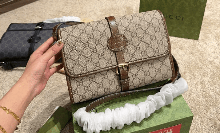 GG MESSENGER BAG WITH INTERLOCKING G