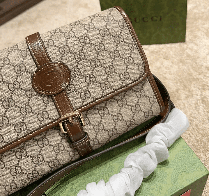 GG MESSENGER BAG WITH INTERLOCKING G