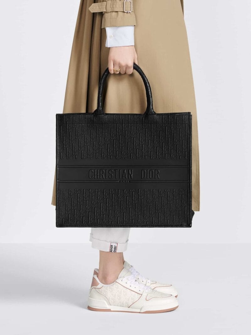 DIOR Large Dior Book Tote M1286ZWSO_M900
