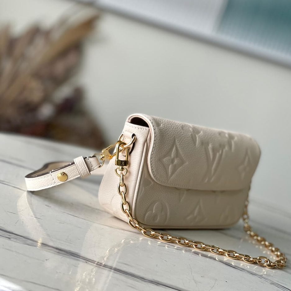 LV Wallet on Chain Ivy M82210