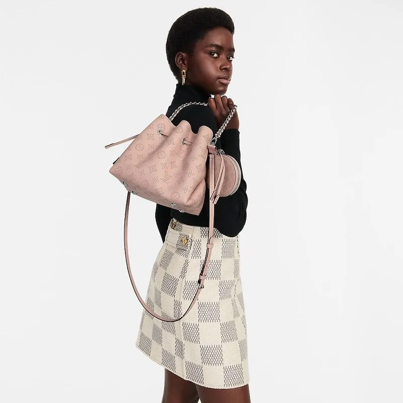 louis-vuitton-bella-mahina-handbags-m57068_pm1_other-view5